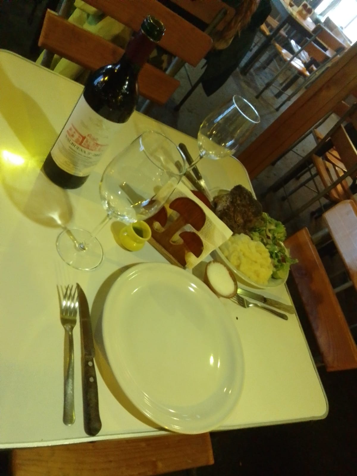 La Taberna — platillos y bebidas